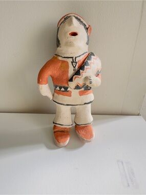 Josephine Arquero Cochiti Pueblo Signed Figurine AS IS Broken Foot Included
